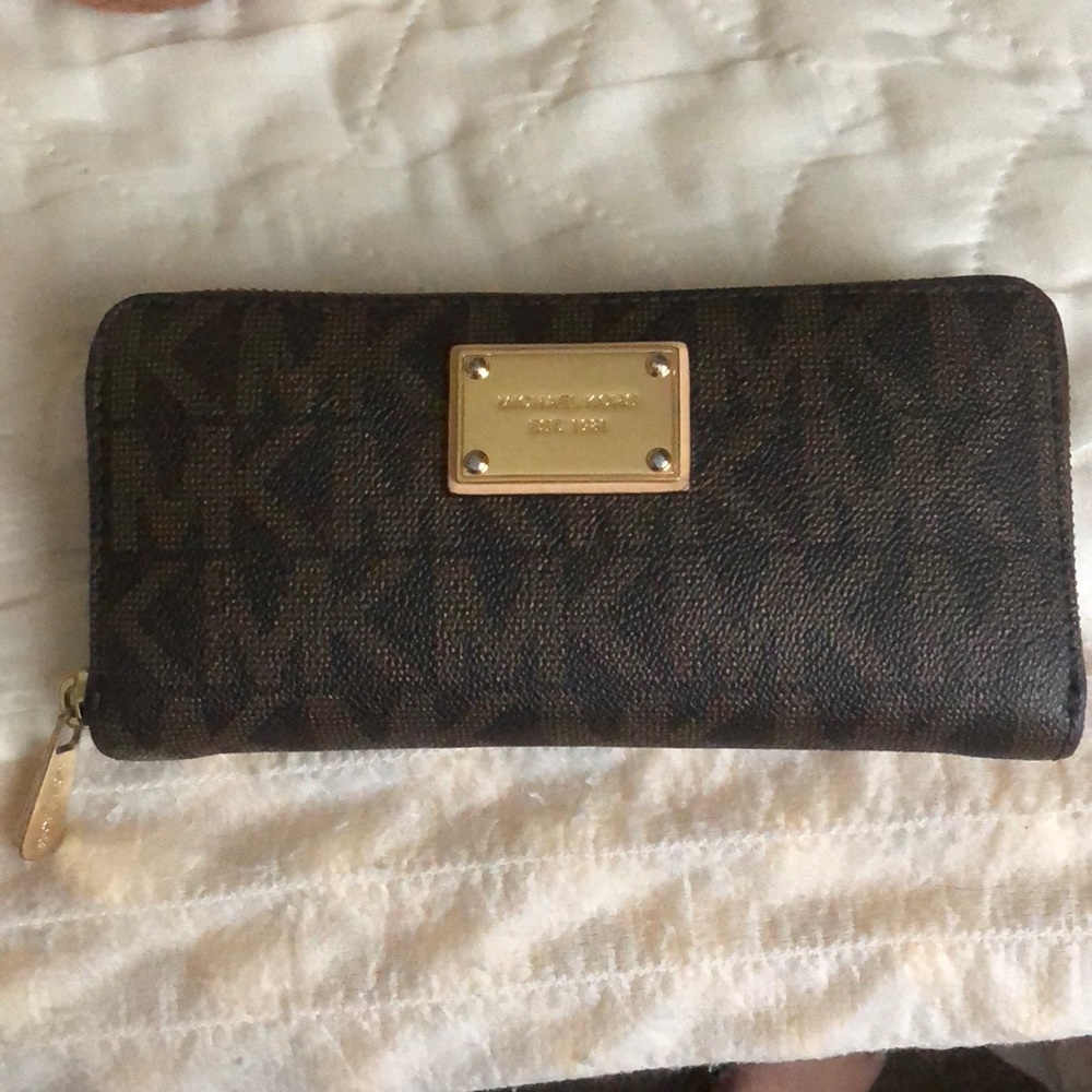 Michael Kors wallet